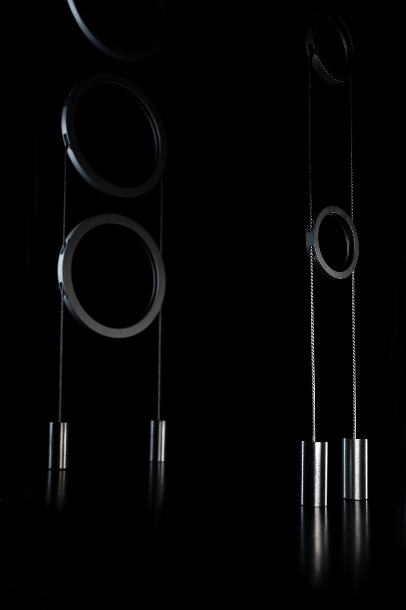 The Ring Cable Wine Display - Silver